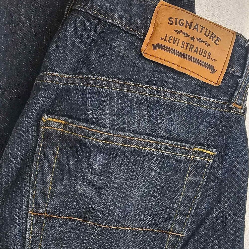 Levi Strauss Signature Men 29 X 32 Jeans Straight Fit Stretch Blue Denim.